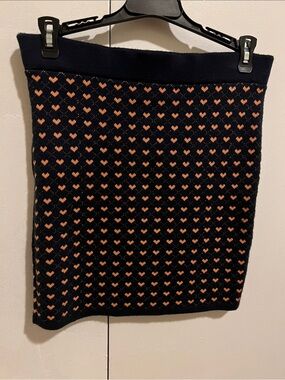 Slim Knit Heart Pattern Skirt - Navy and Peach